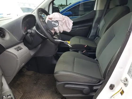 2015 Nissan NV200 SV