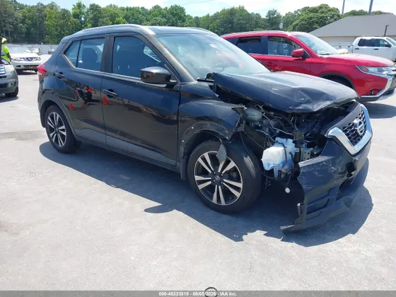 2018 Nissan Kicks SV