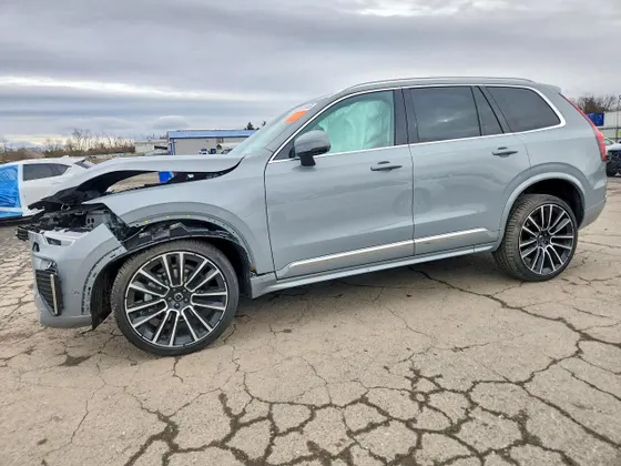 2025 Volvo XC90 Ultra