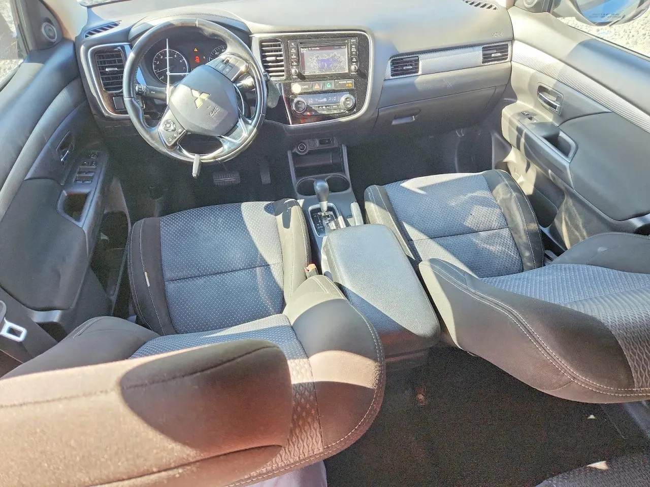 2016 Mitsubishi Outlander SE