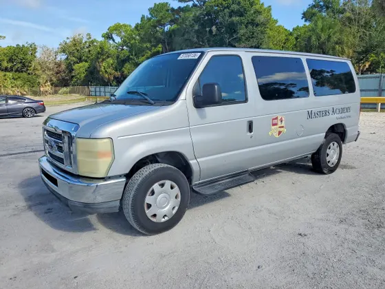 2010 Ford Econoline Wagon XL