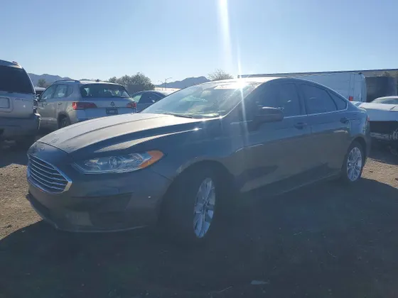 2020 Ford Fusion Hybrid SE