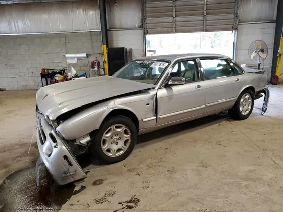 2002 Jaguar XJ VDP