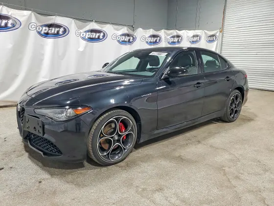 2022 Alfa Romeo Giulia Veloce