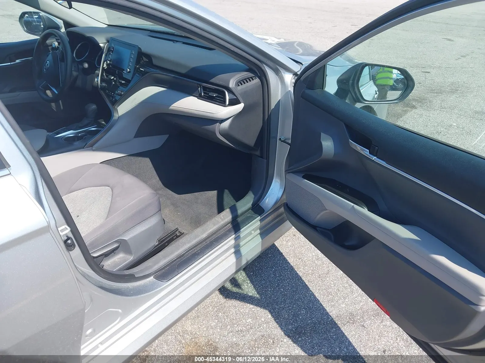 2021 Toyota Camry Hybrid LE