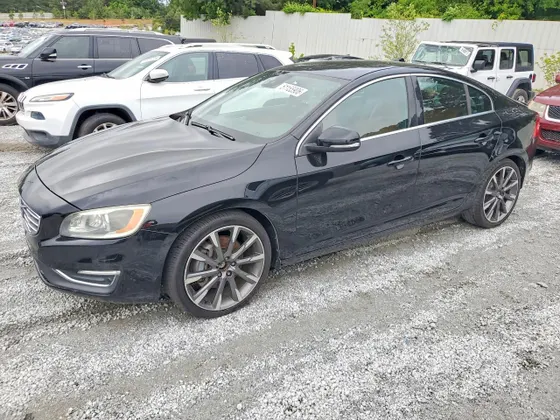 2015 Volvo S60 T5 Platinum