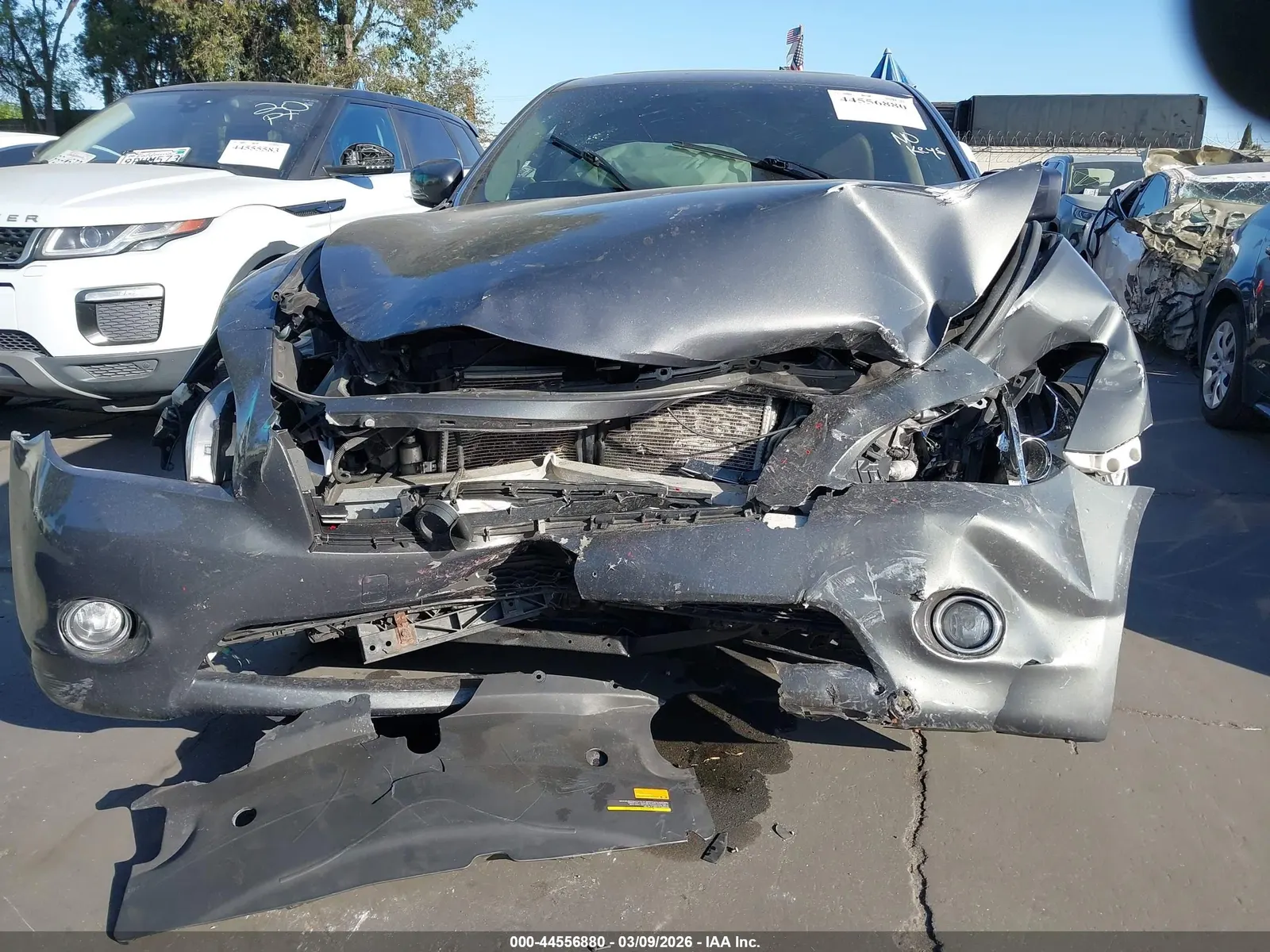 2011 INFINITI M56
