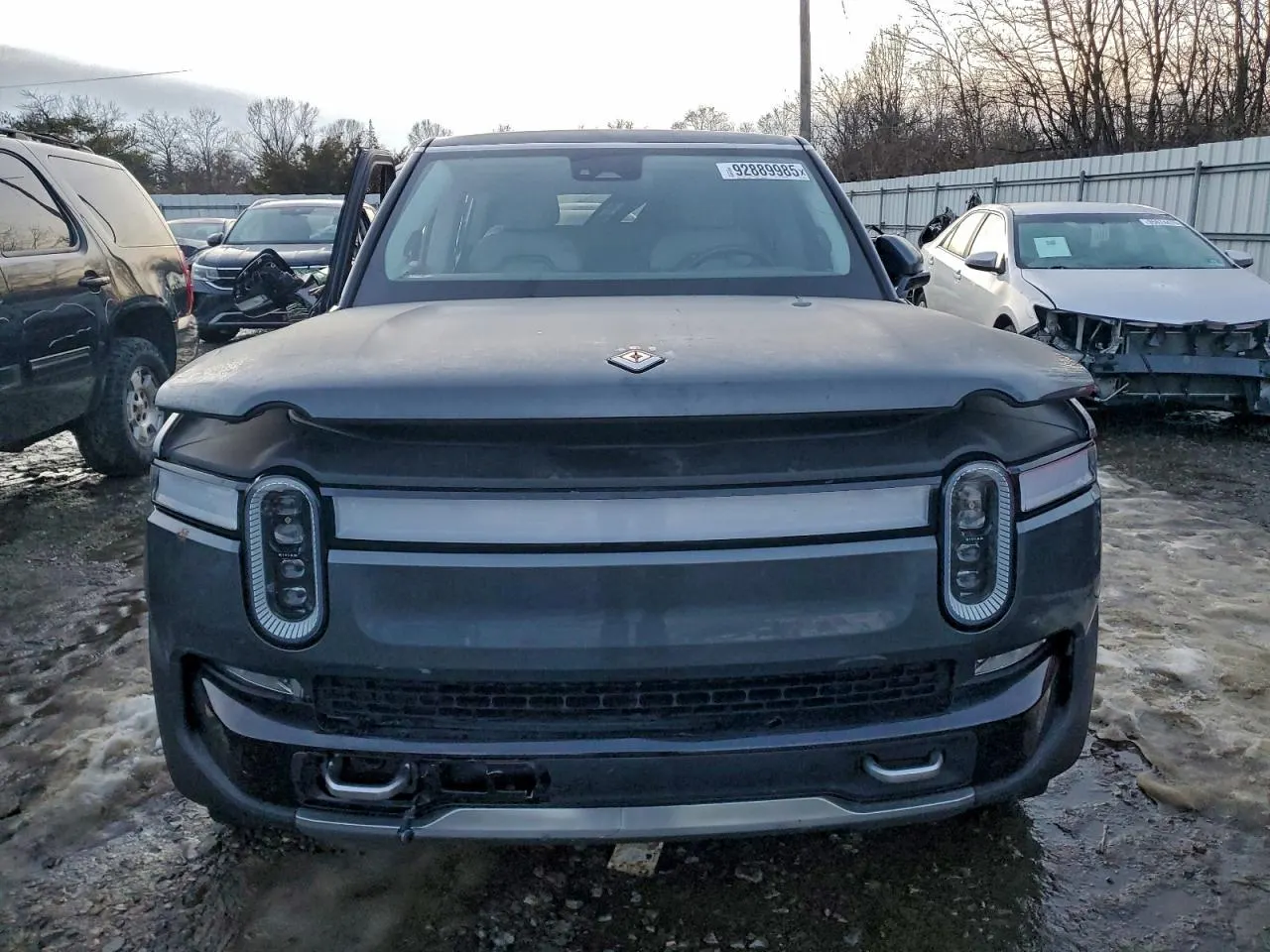 2023 Rivian R1S Adventure