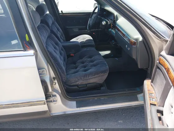 1993 Chrysler New Yorker FIFTH AVENUE