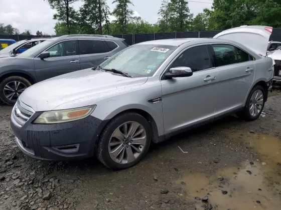 2011 Ford Taurus Limited