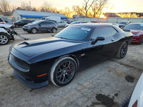 2016 Dodge Challenger SRT 392