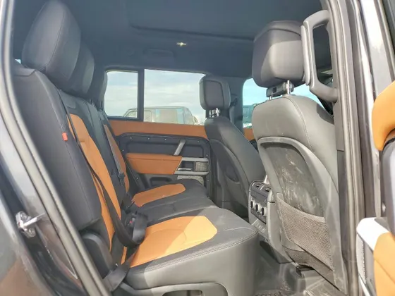 2024 Land Rover Defender X-Dynamic SE