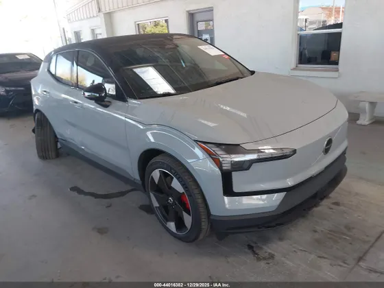 2025 Volvo EX30 Plus