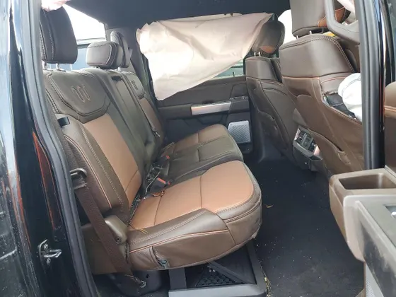 2025 Ford Super Duty F-450 DRW LARIAT