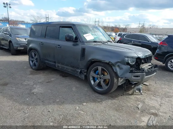 2022 Land Rover Defender V8