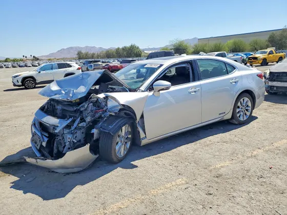 2013 Lexus ES 300h Hybrid