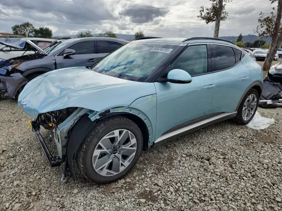 2025 Genesis GV60 Standard