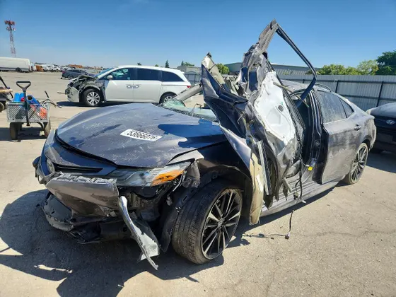 2020 Toyota Camry XSE