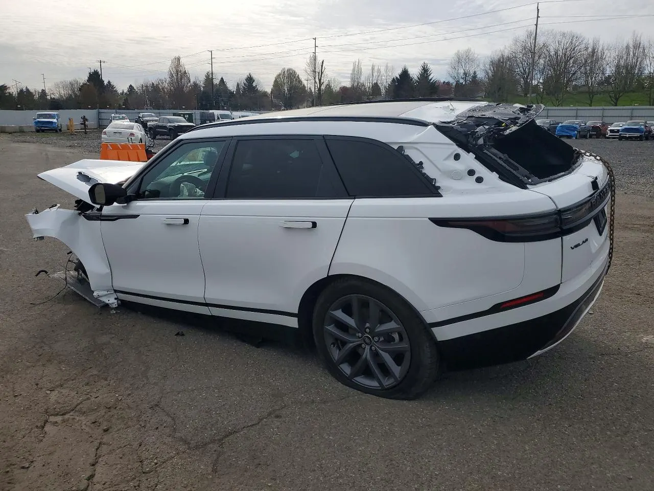 2026 Land Rover Range Rover Velar Dynamic SE