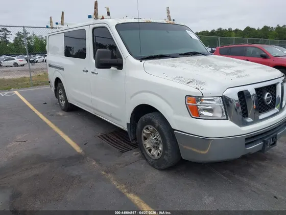 2015 Nissan NV S