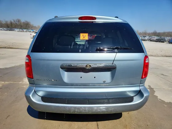 2006 Chrysler Town & Country SWB TOWN & COUNTRY
