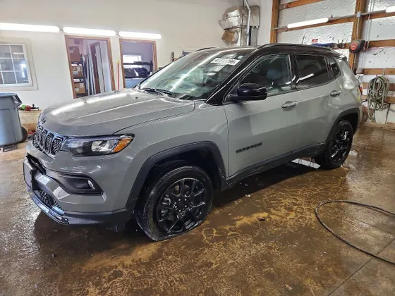 2023 Jeep Compass Altitude