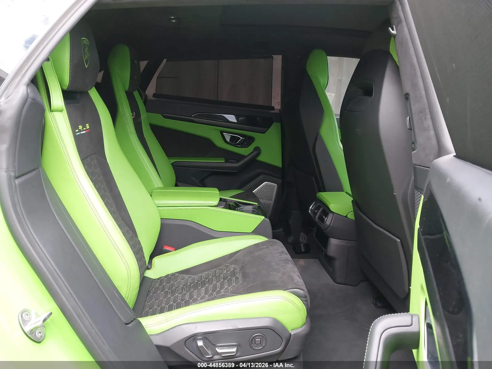 2022 Lamborghini Urus GRAPHITE CAPSULE/PEARL CAPSULE