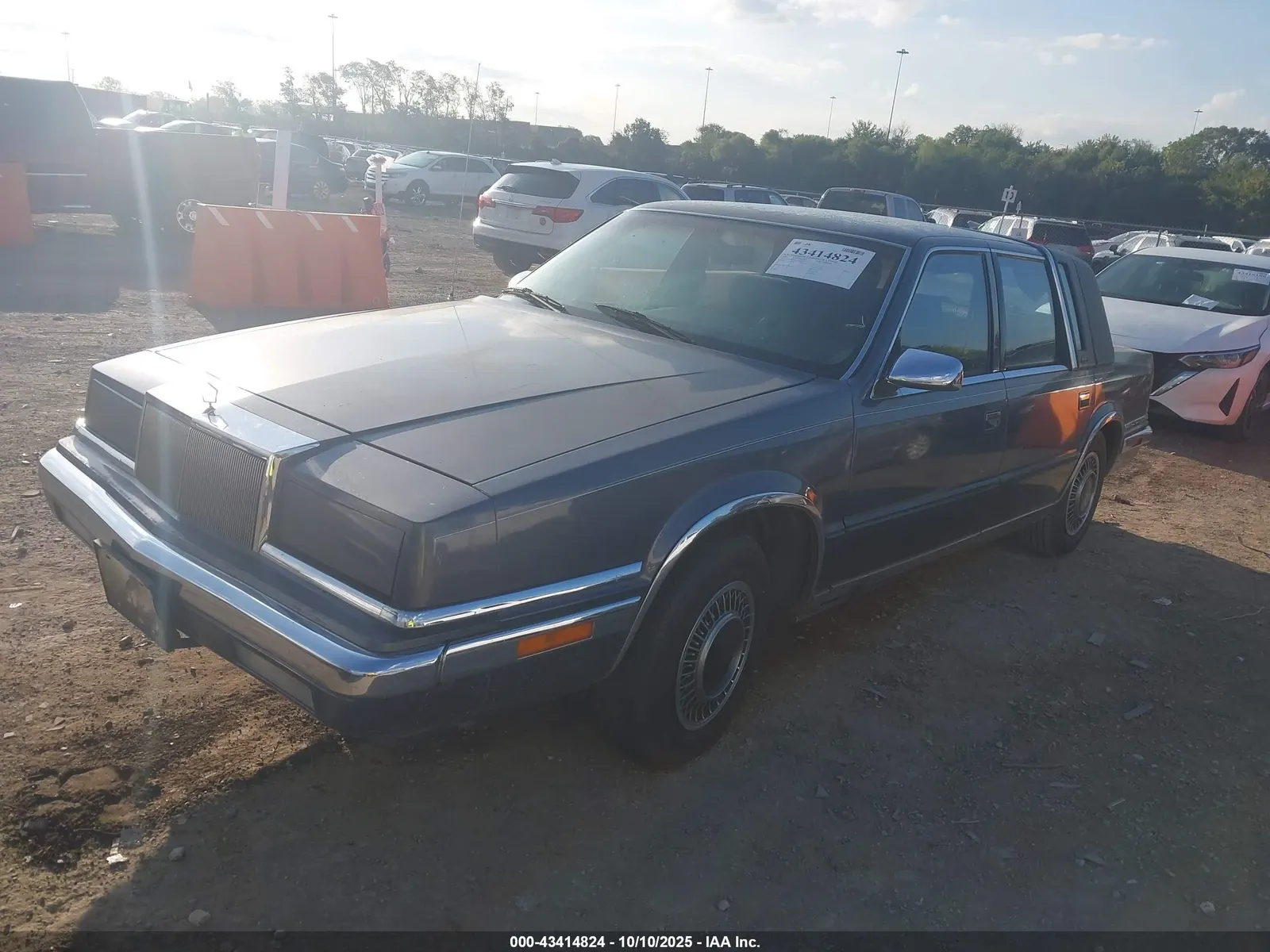 1991 Chrysler New Yorker FIFTH AVENUE