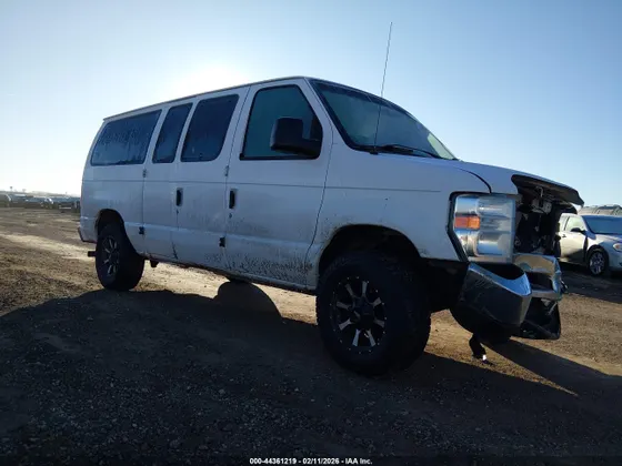 2012 Ford E-350 XLT