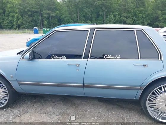 1989 Oldsmobile Delta 88 ROYALE