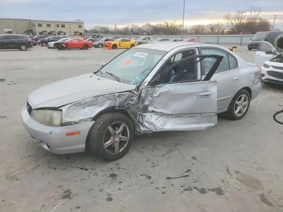 2001 Hyundai Elantra GLS
