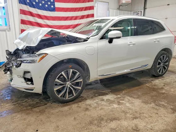 2022 Volvo XC60 Recharge Plug-In Hybrid Inscription Expression