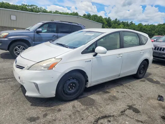 2012 Toyota Prius v Three
