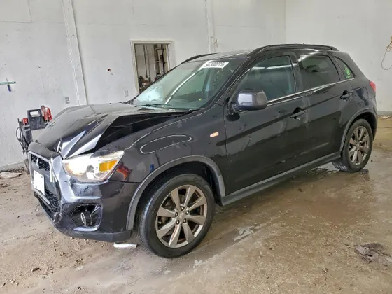 2013 Mitsubishi Outlander Sport LE