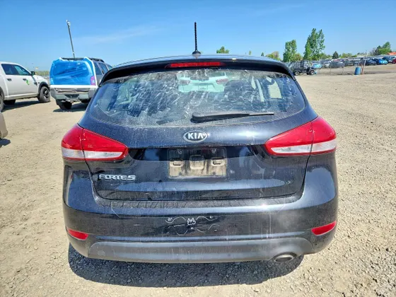 2017 Kia Forte5 LX