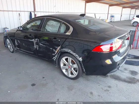 2017 Jaguar XE 25t Premium