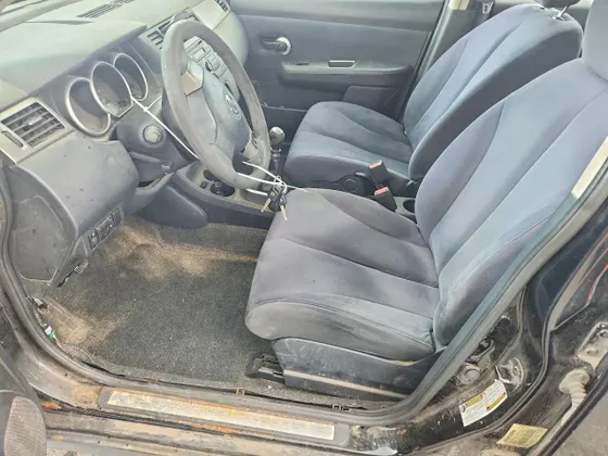 2008 Nissan Versa 1.8 SL