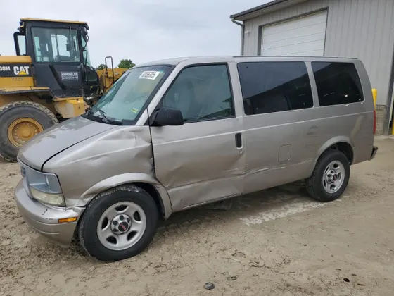 2005 GMC Safari Passenger XT