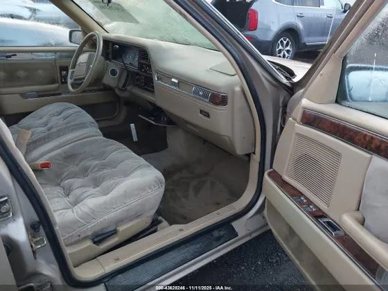 1993 Chrysler New Yorker FIFTH AVENUE