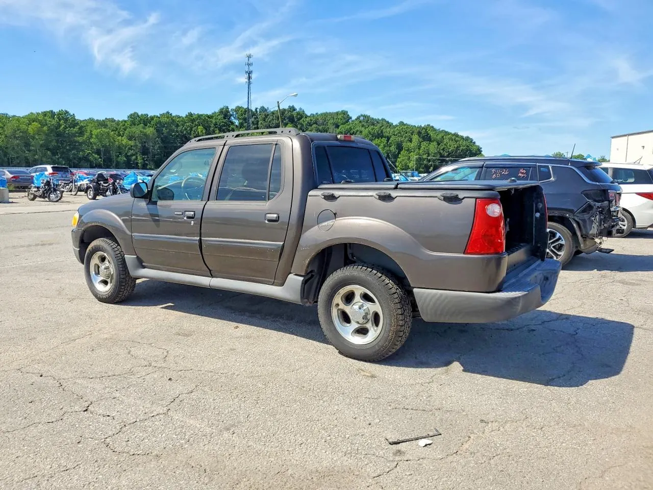 2005 Ford Explorer Sport Trac XLS