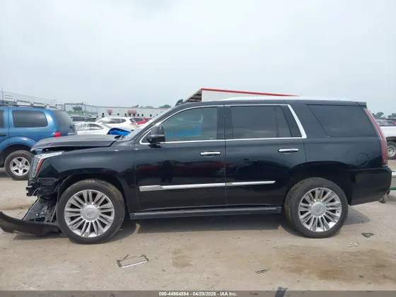 2017 Cadillac Escalade Platinum
