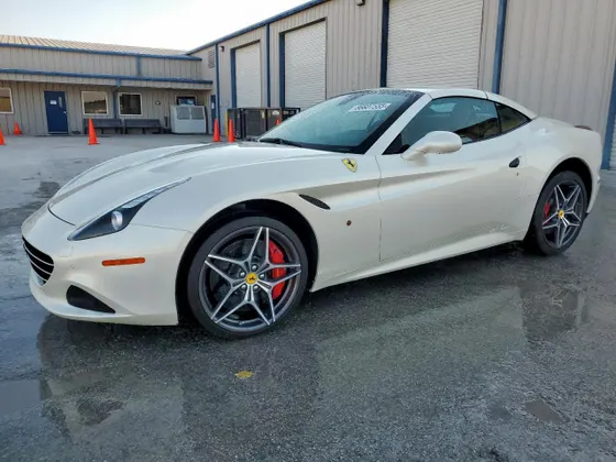 2016 Ferrari California T