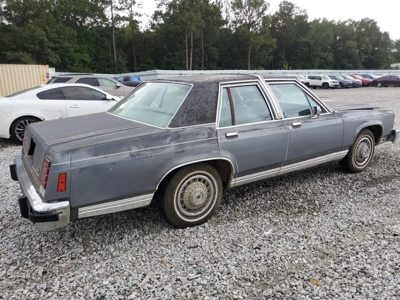 1985 Ford Crown Victoria
