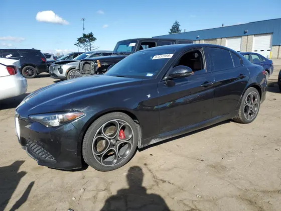 2023 Alfa Romeo Giulia Veloce