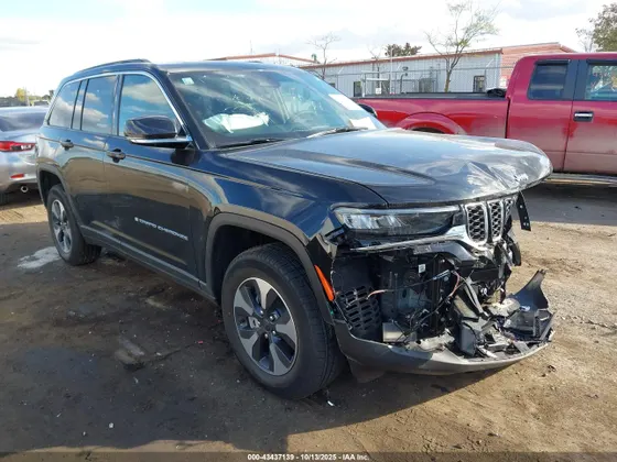 2025 Jeep Grand Cherokee 4xe