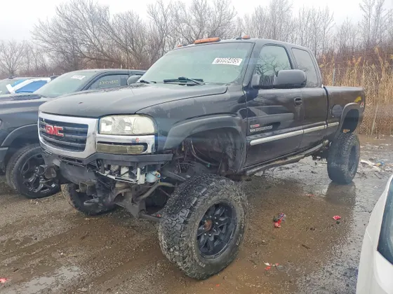 2005 GMC Sierra 2500HD SLT