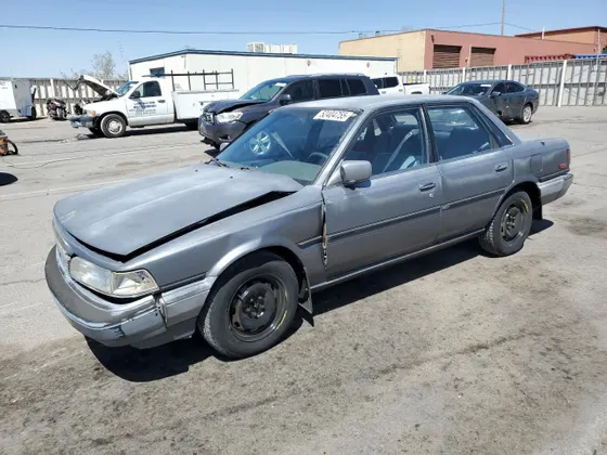 1988 Toyota Camry LE