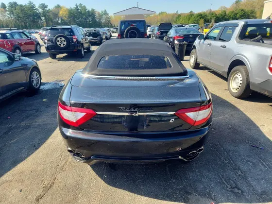 2011 Maserati GranTurismo Convertible GRANTURISMO