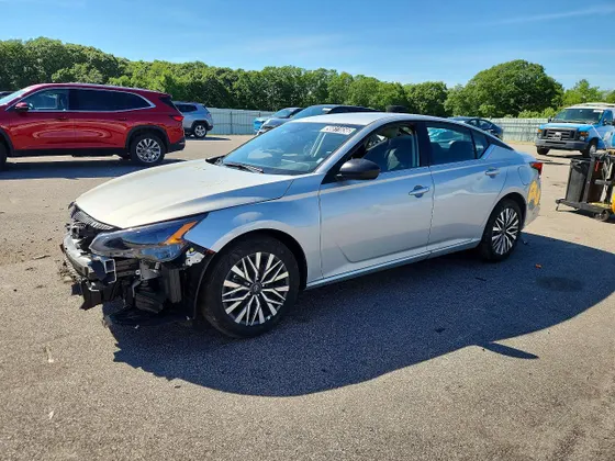 2026 Nissan Altima SV