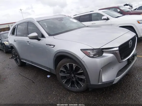 2024 Mazda CX-90 PHEV Premium